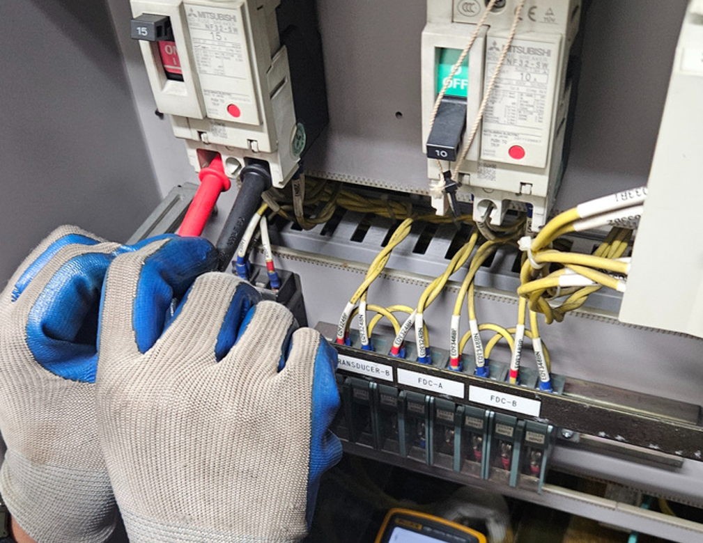 PANEL AVR